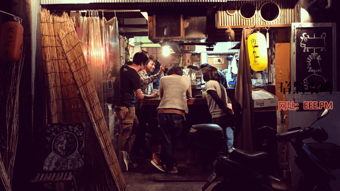 日本izakaya tachinomiya站立酒吧在涩谷，东京，日本